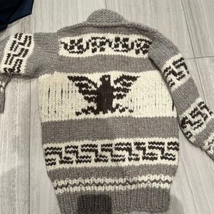 Cowichan Geniune Indian knit sweater